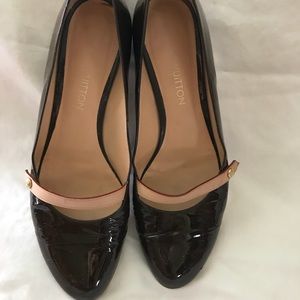 Louis Vuitton ballet shoes sz 41